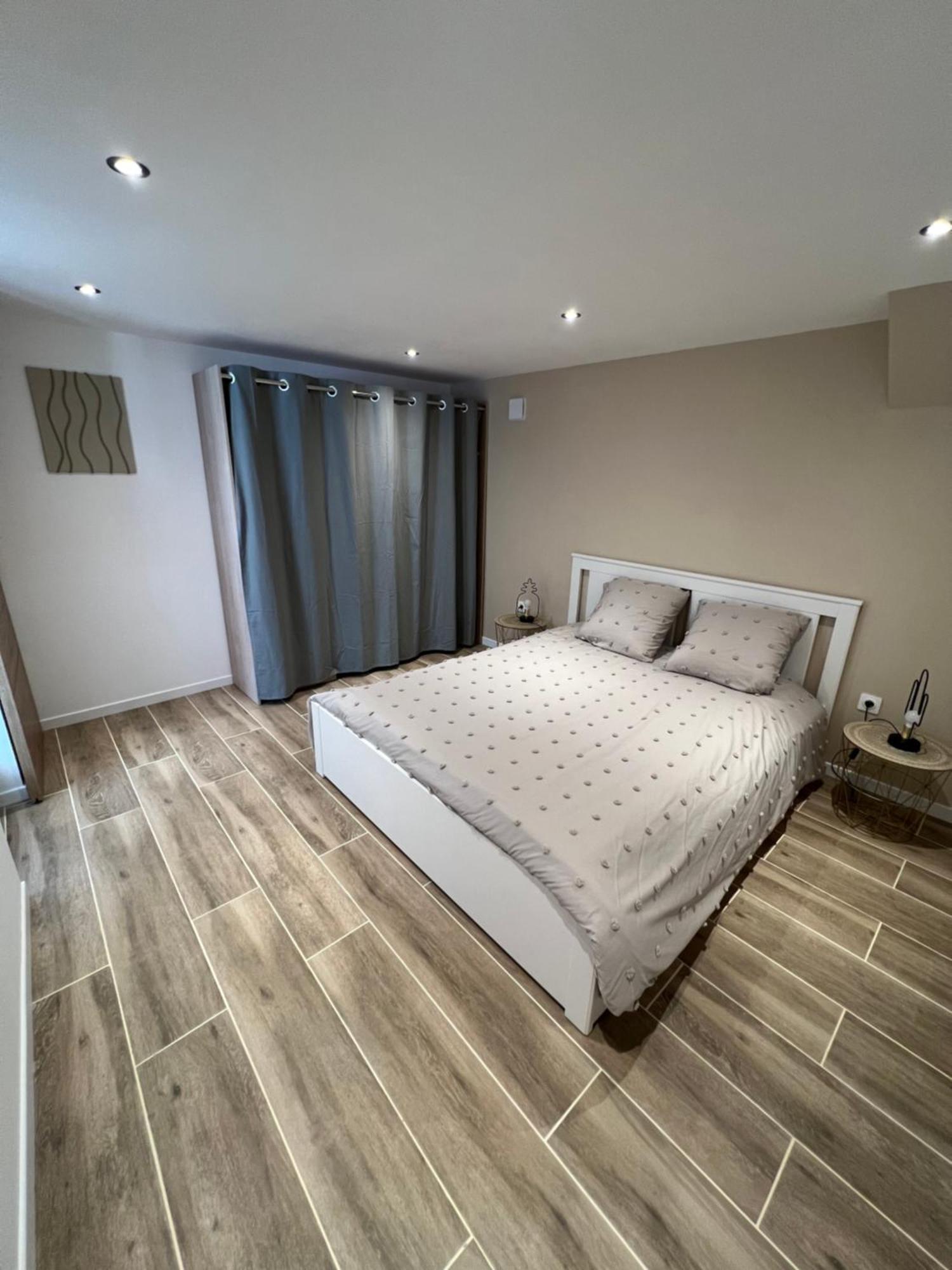 Appartement T2 Avec Jardin Puget-sur-Argens Exterior foto